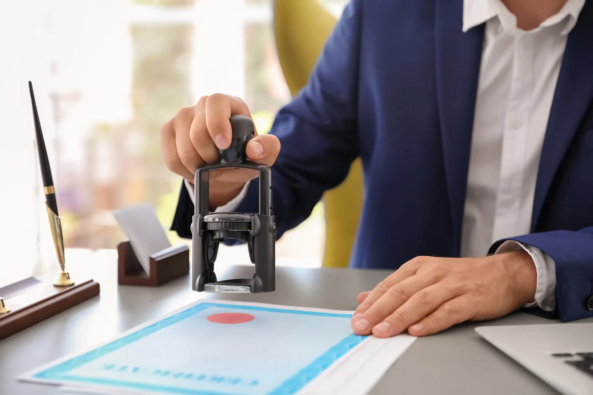 Permiso de trabajo y asesoría laboral para extranjeros